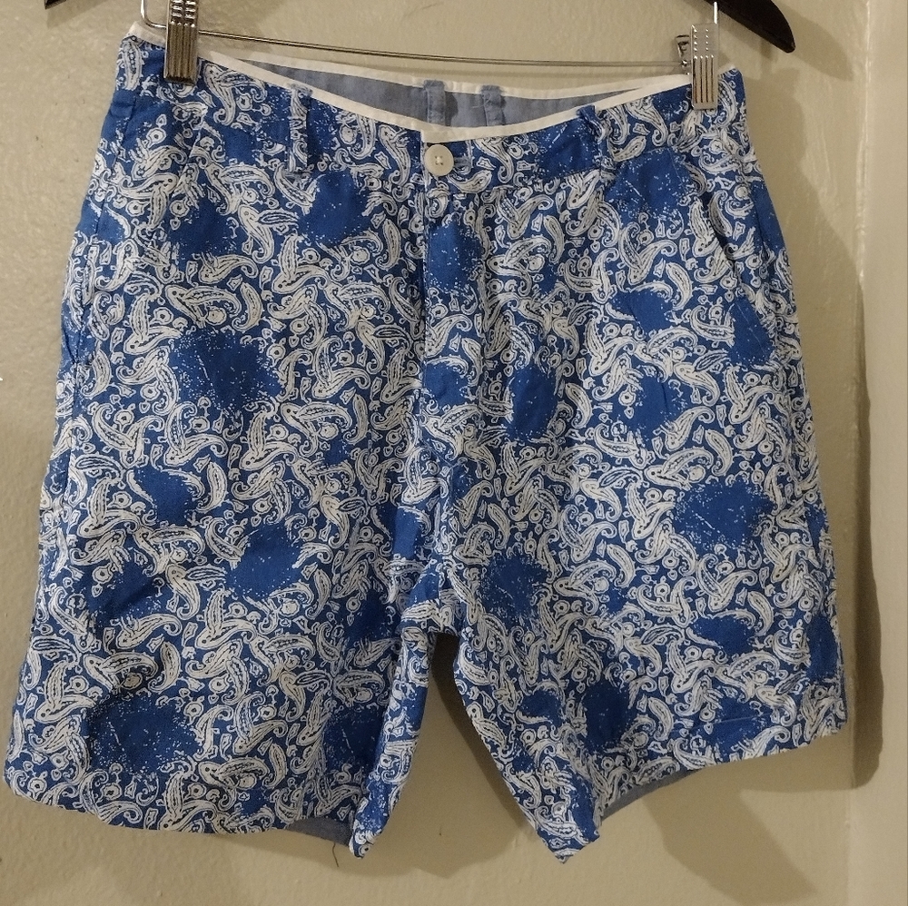 NWOT PAISLEY ISLANDER CARGO SHORTS